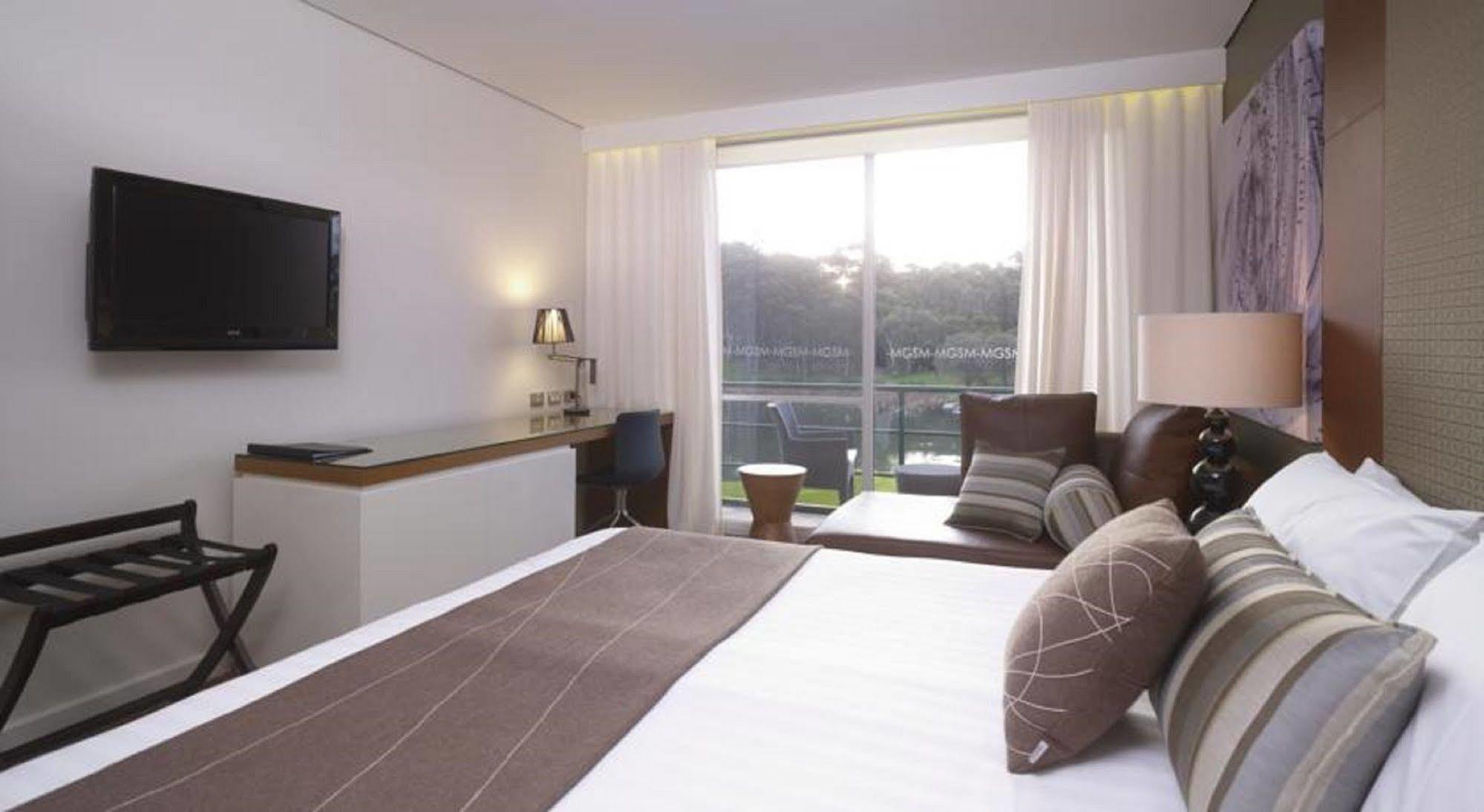 Lakeside Hotel And Conference Centre Sydney Exterior photo
